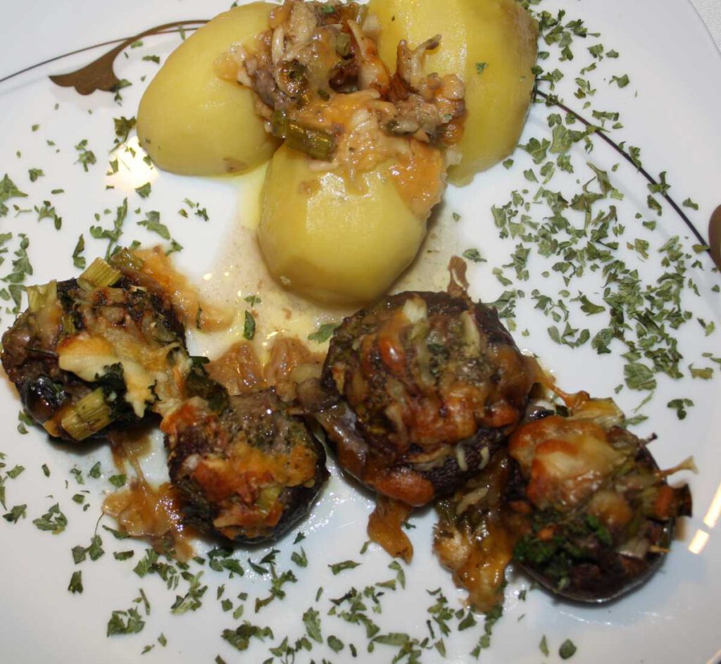 gefüllte Champignons mit Kartoffeln