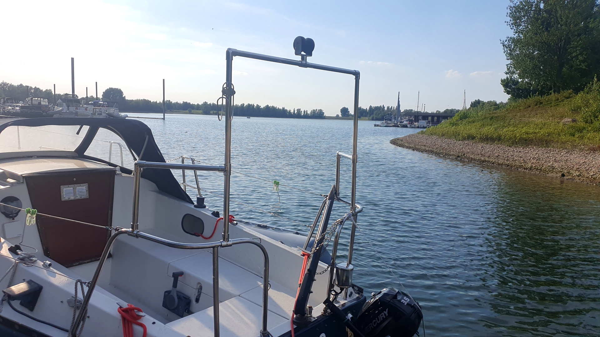 Mastauflage-Segelboot